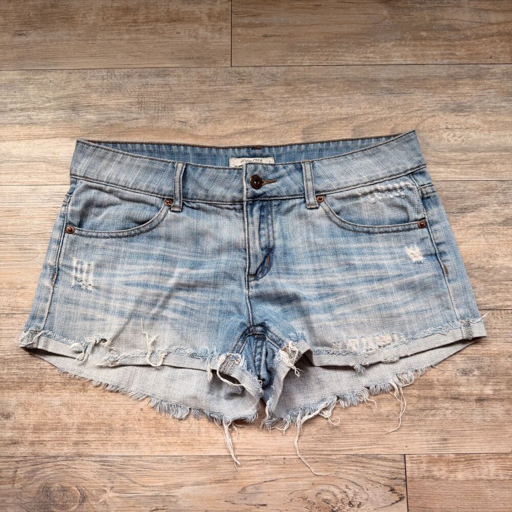 Y2K Distressed Denim Cutoff Shorts Size 27 Light Wash Frayed Low Rise Jean